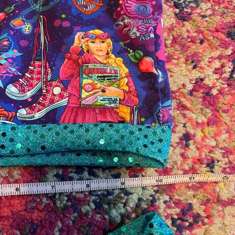 Handmade one shoulder crop and mesh bead skirt Set in Harry Potter pattern - Picture 3 of 8